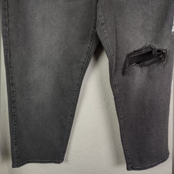 Levi's Wedgie High-Rise Straight Leg Faded Black Distressed Jeans Plus Size 16W - Picture 11 of 14